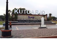 Ngapak Itu Identitas: Bahasa, Tawa, dan Cara Wong Thorjo Bertahan